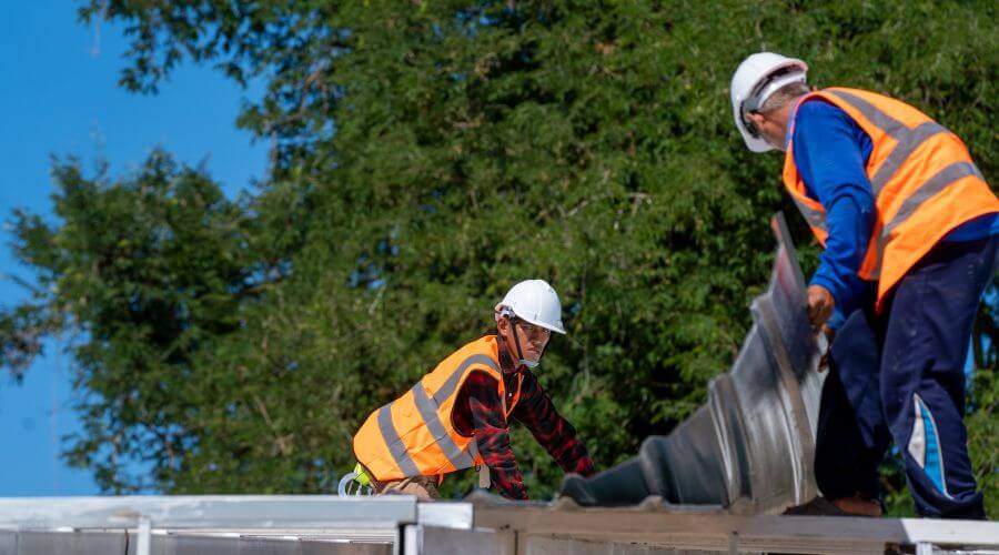Professional gutter cleaning in Critz, VA